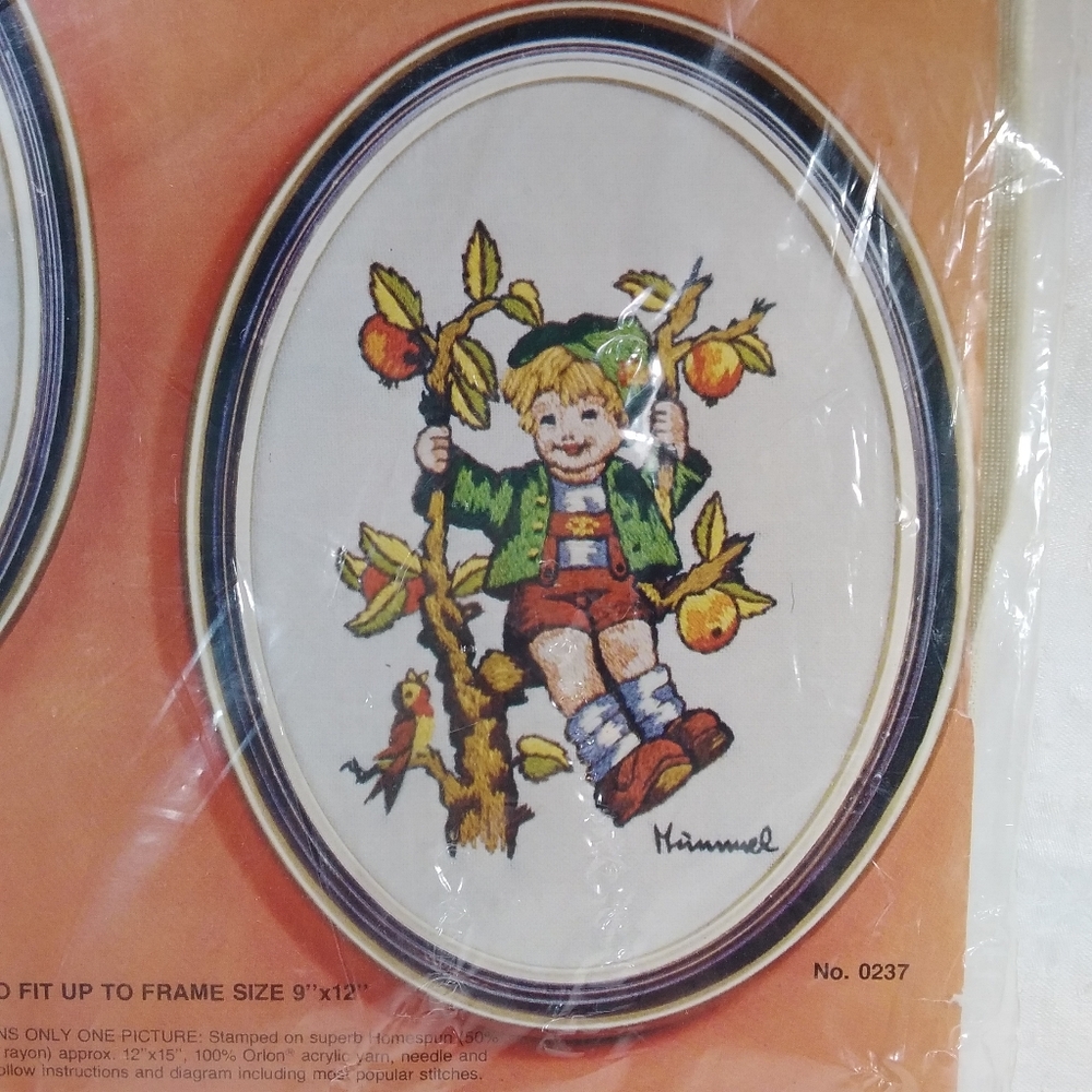 Paragon Needlecraft Exquisite Hummel Stitchery KIT #0237 Apple Tree Children Boy - Picture 3 of 11